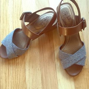 Life Stride Leather and Jean Sandal